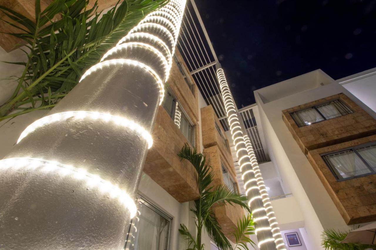 Hotel Villas Segovia Suites Playa Del Carmen Exterior photo